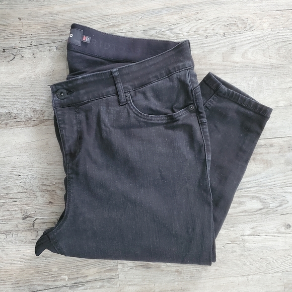 Torrid Denim - Torrid Bombshell Skinny Premium Denim - US 18R